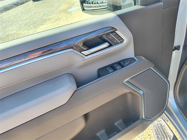 2025 Chevrolet Silverado 2500HD LTZ photo 15