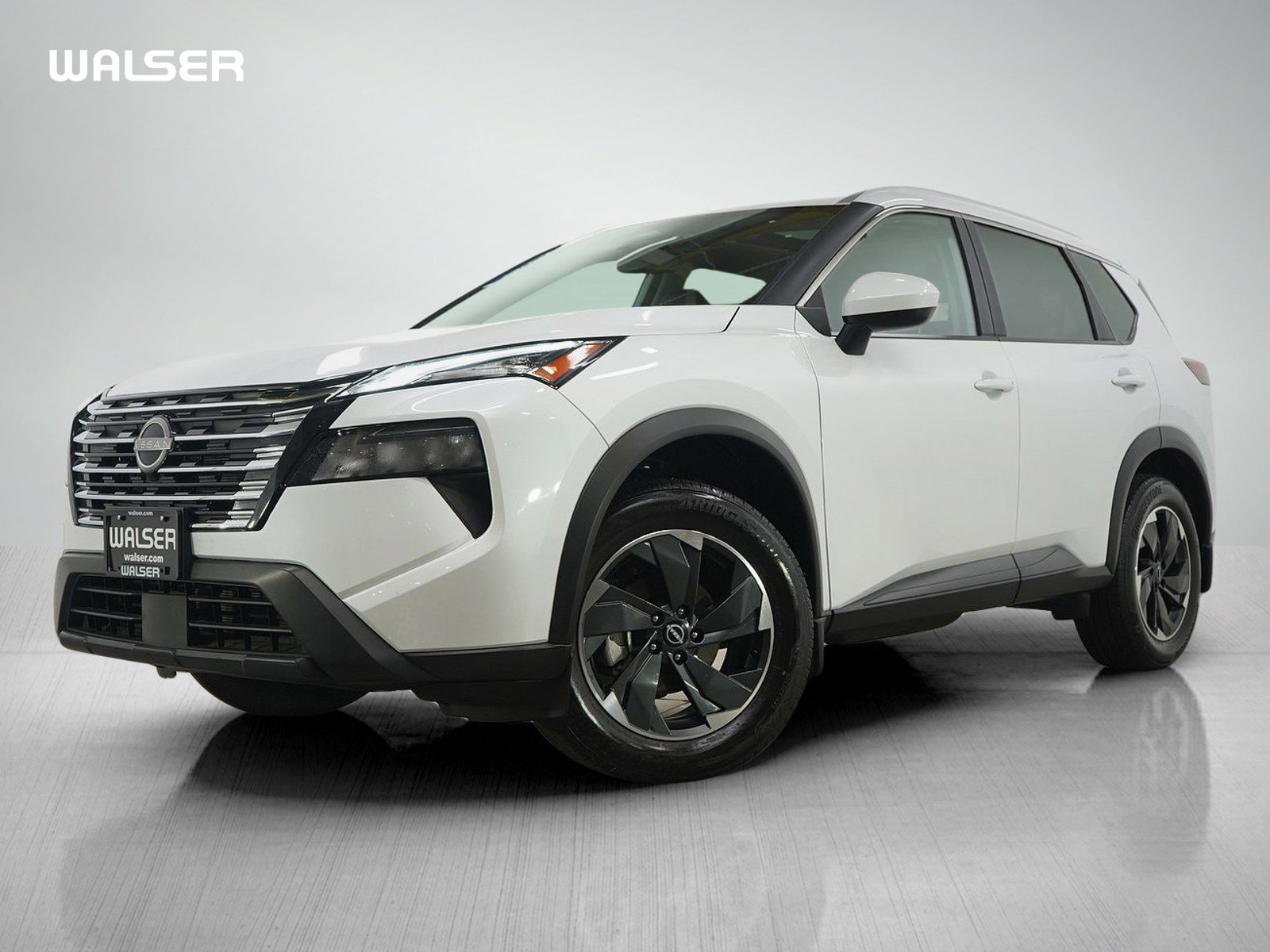 2024 Nissan Rogue SV's photo