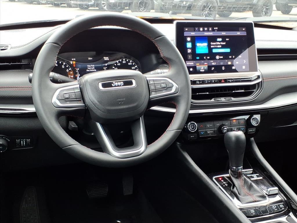 2024 Jeep Compass Trailhawk photo 4