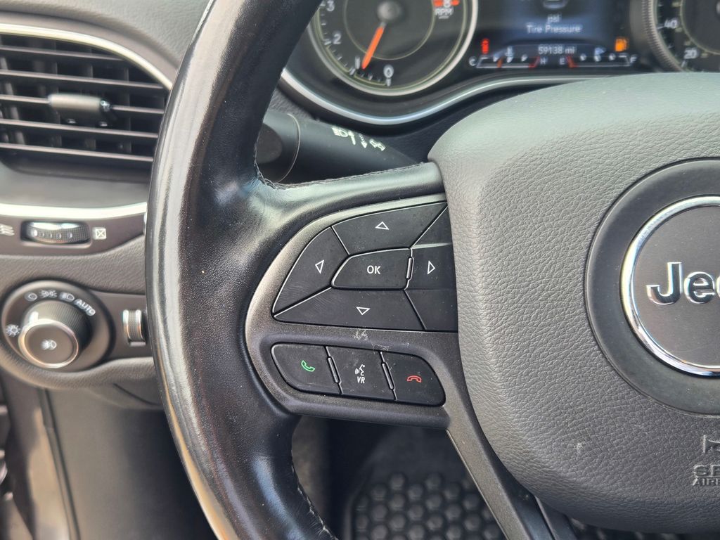 2021 Jeep Cherokee Trailhawk photo 22
