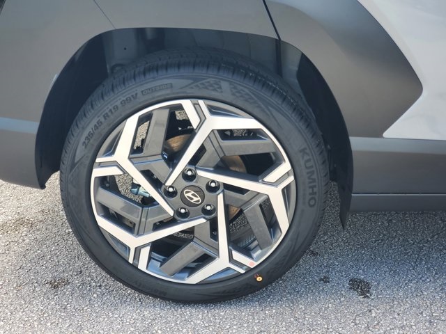 2026 Hyundai Kona SEL photo 5