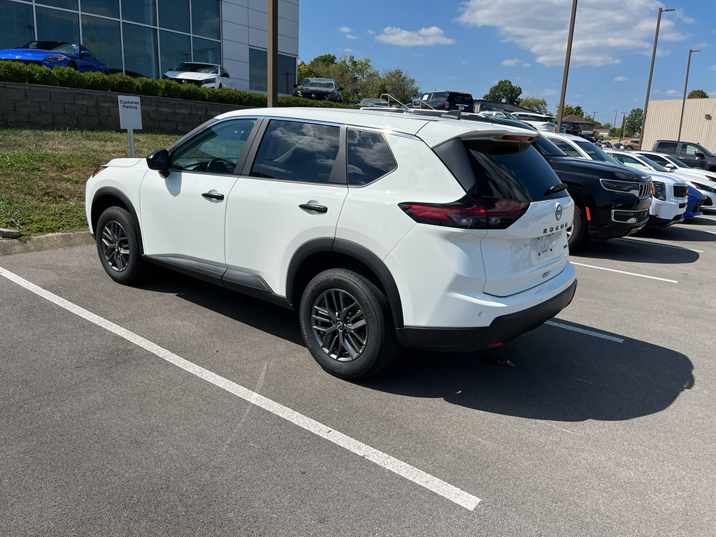 2025 Nissan Rogue S photo 2