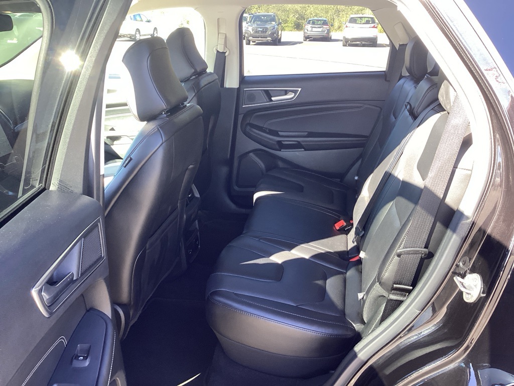 2022 Ford Edge Titanium photo 23