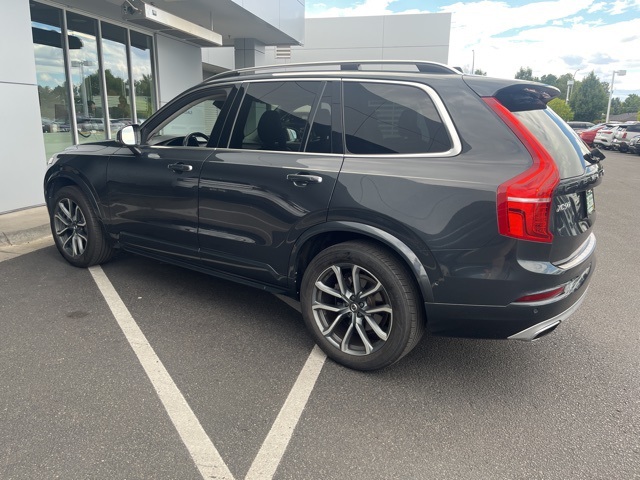 2017 Volvo XC90 T6 Momentum photo 3