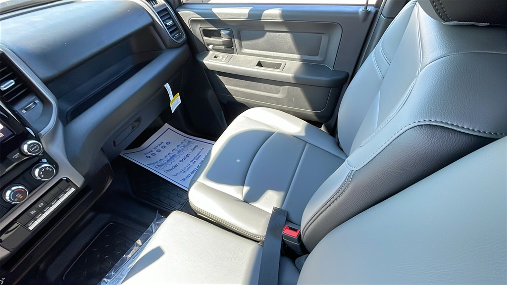 2026 Ram 3500 Tradesman photo 14