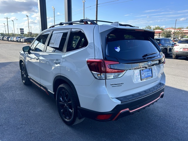 2022 Subaru Forester Sport photo 2