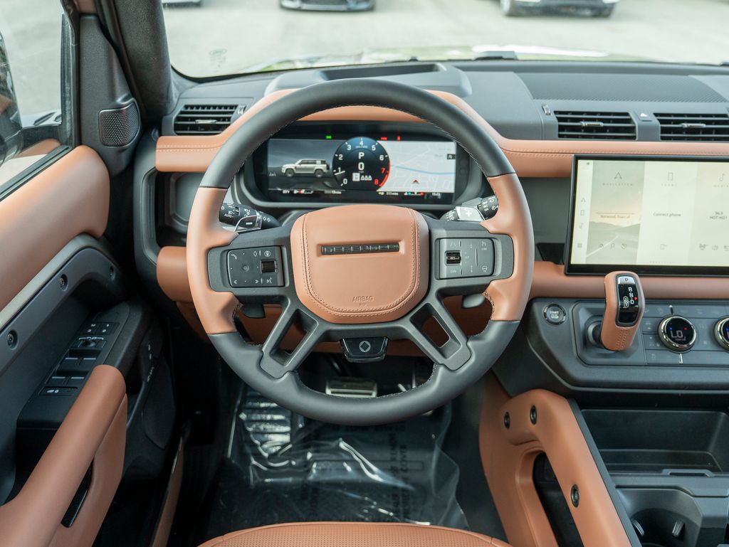 2025 Land Rover Defender 110 V8 photo 12