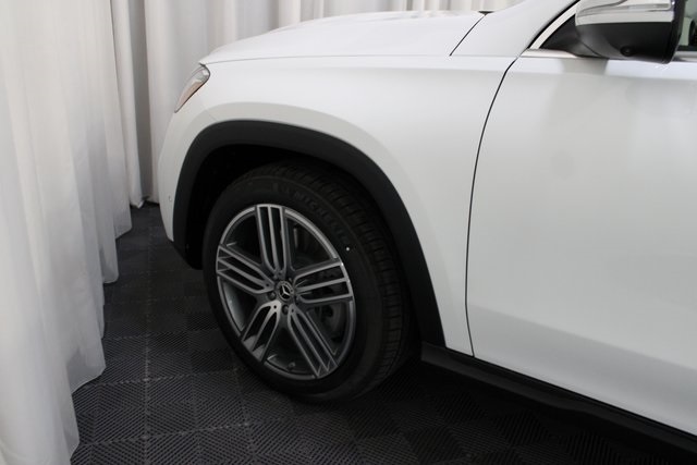 2026 Mercedes Benz GLS 450 4MATIC photo 7
