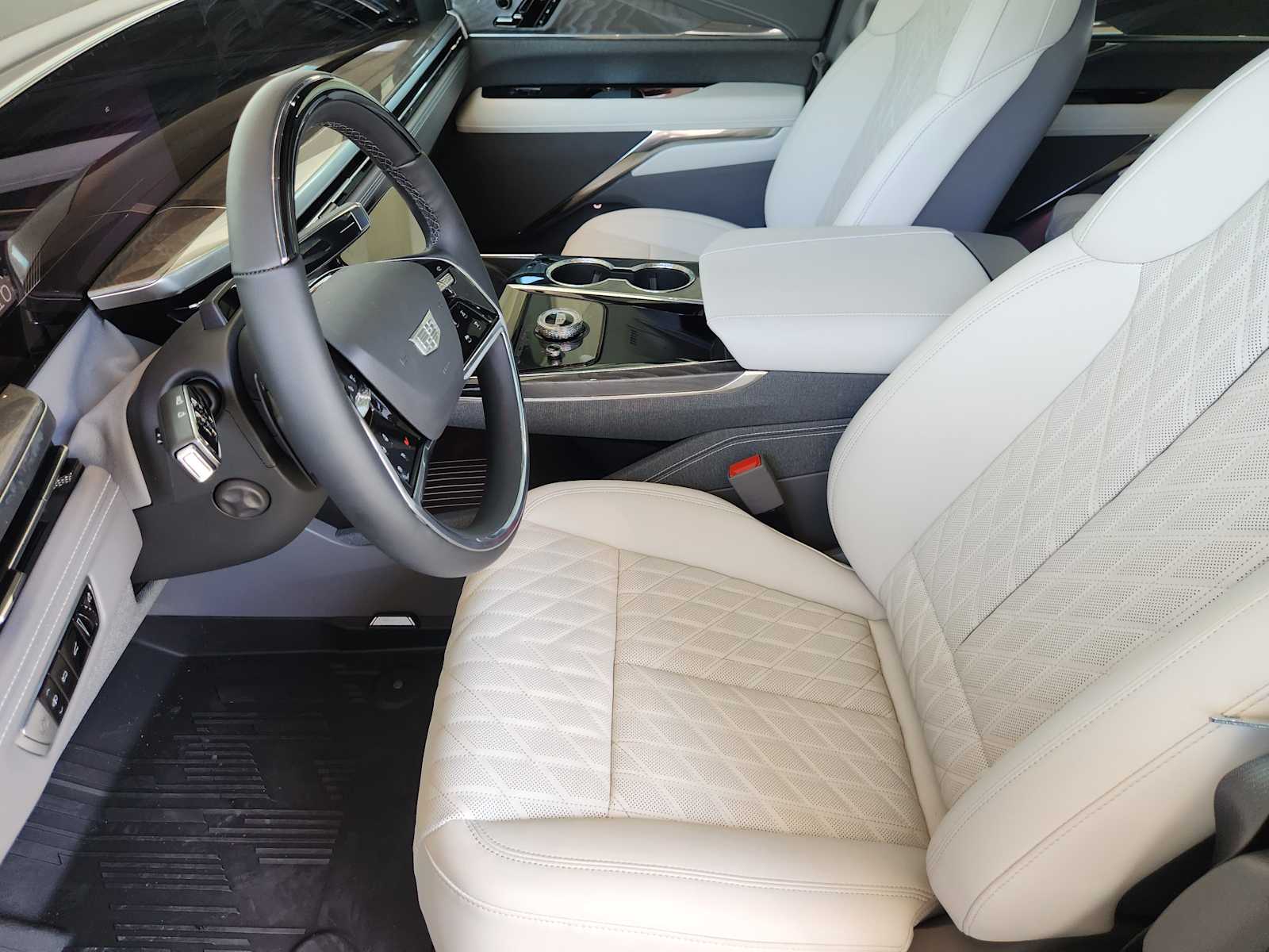 2026 Cadillac Escalade IQ Sport photo 8