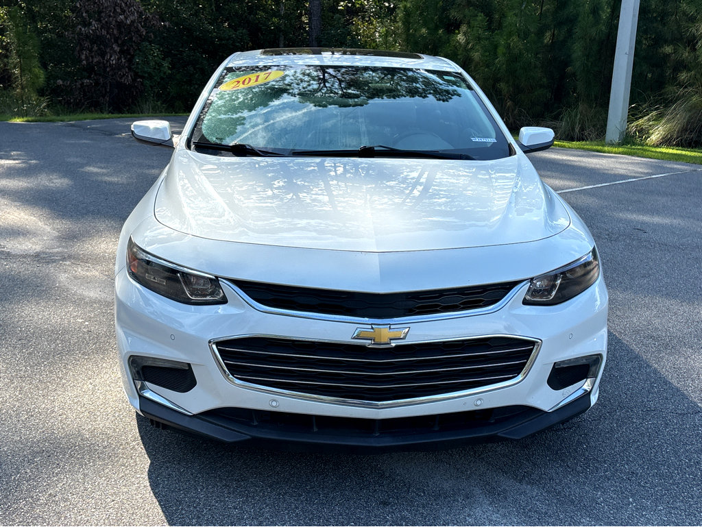 2017 Chevrolet Malibu Premier photo 2