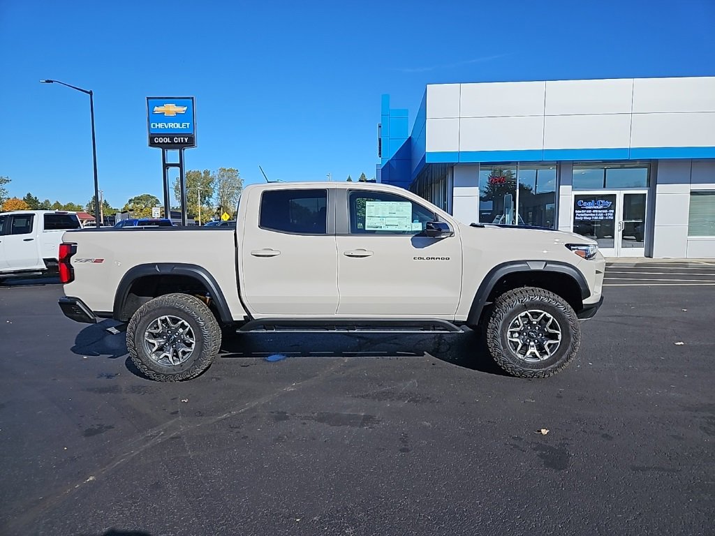 2026 Chevrolet Colorado ZR2 photo 2