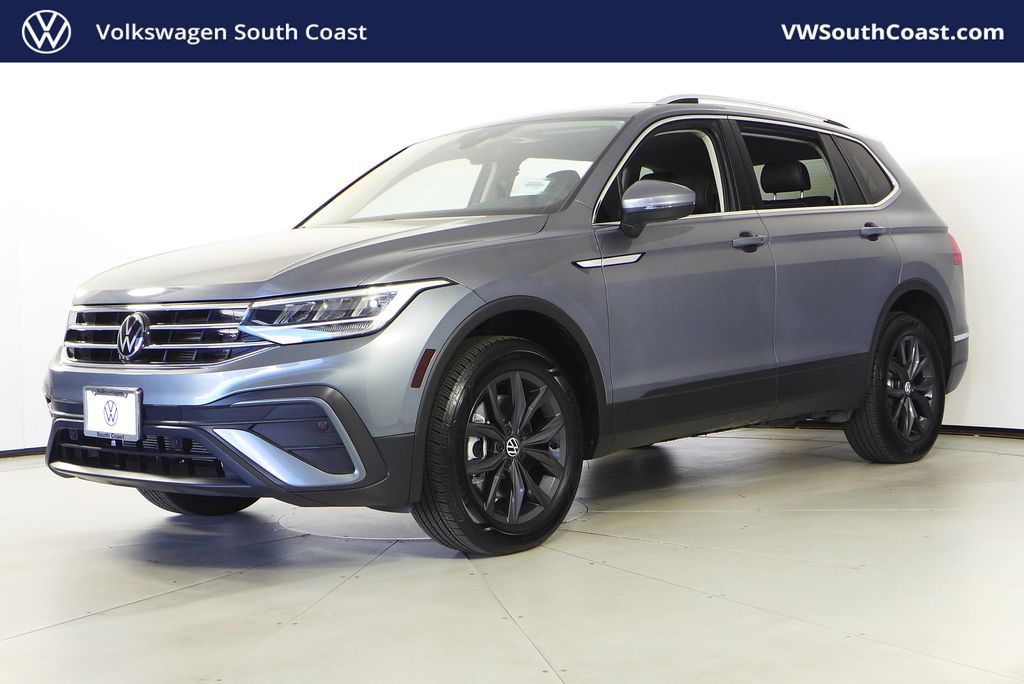 2024 Volkswagen Tiguan SE's photo