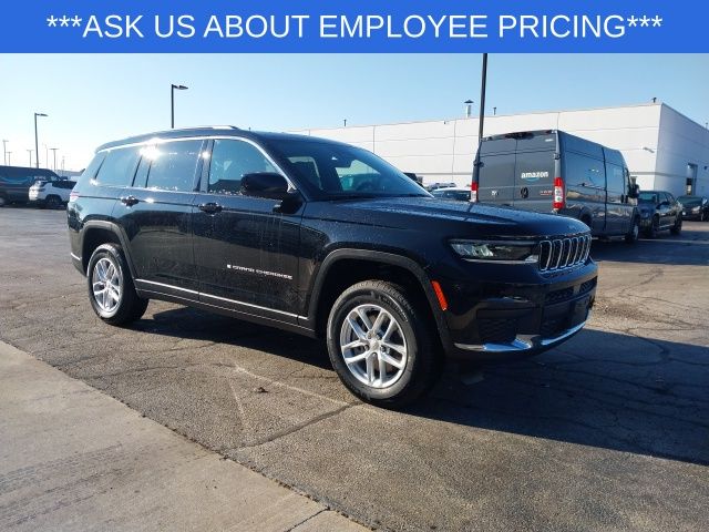 2025 Jeep Grand Cherokee Laredo X photo 2