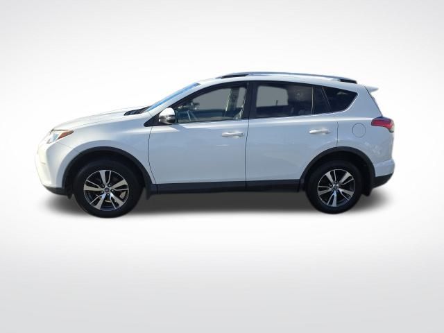 2016 Toyota RAV4 XLE photo 4