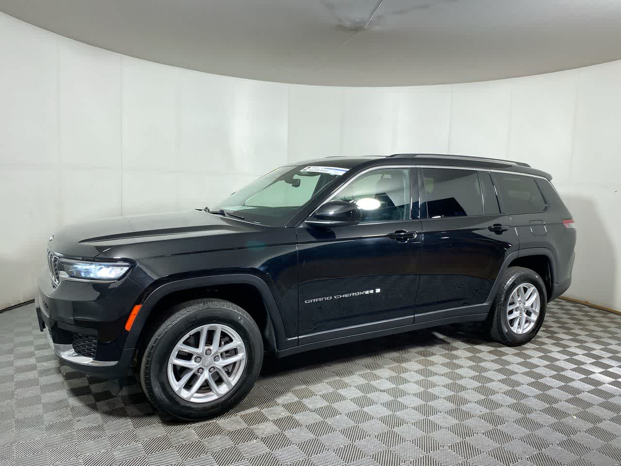 2023 Jeep Grand Cherokee Laredo photo 15
