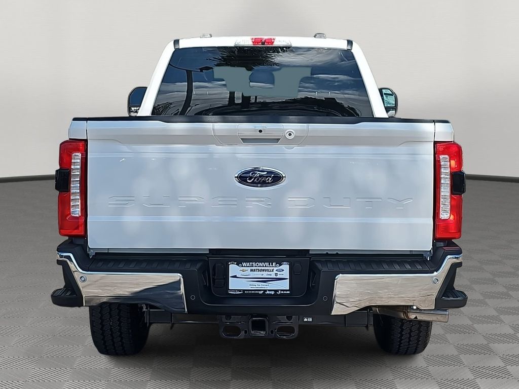 2026 Ford F-250 Platinum photo 4