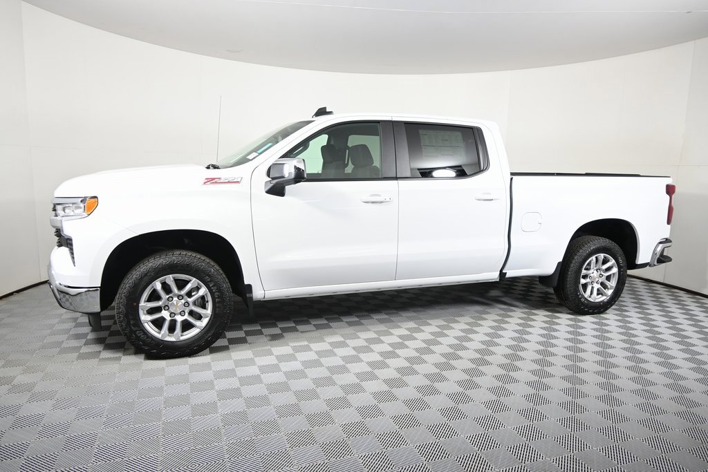 2026 Chevrolet Silverado 1500 LT photo 2