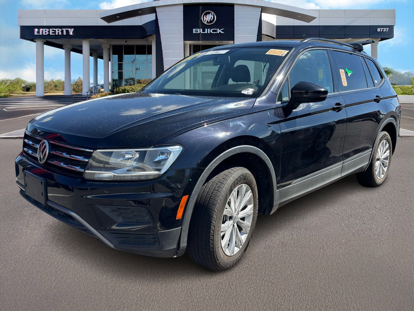 2020 Volkswagen Tiguan S photo 2