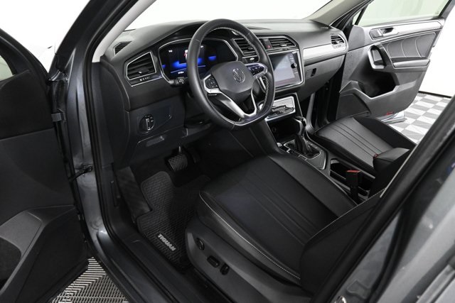 2023 Volkswagen Tiguan SE photo 15