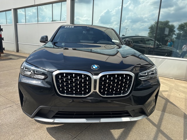 2025 Bmw X4 xDrive30i photo 2