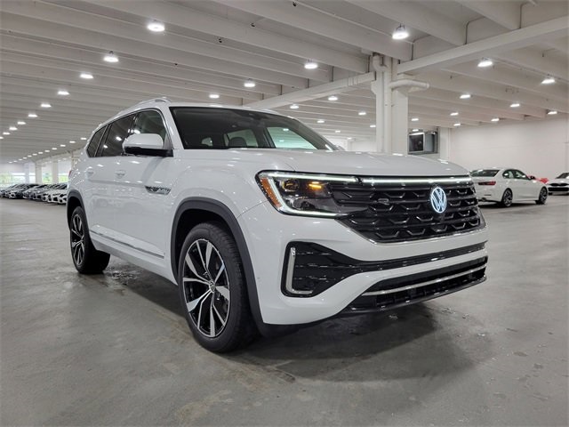 2025 Volkswagen Atlas SEL Premium R-Line photo 3