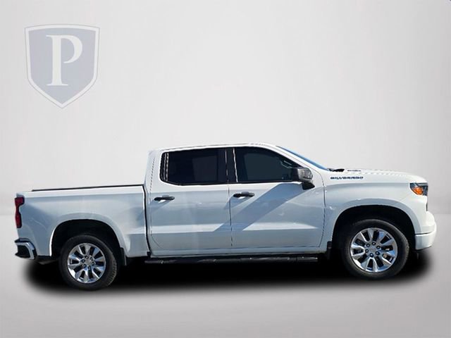 2025 Chevrolet Silverado 1500 Custom photo 3