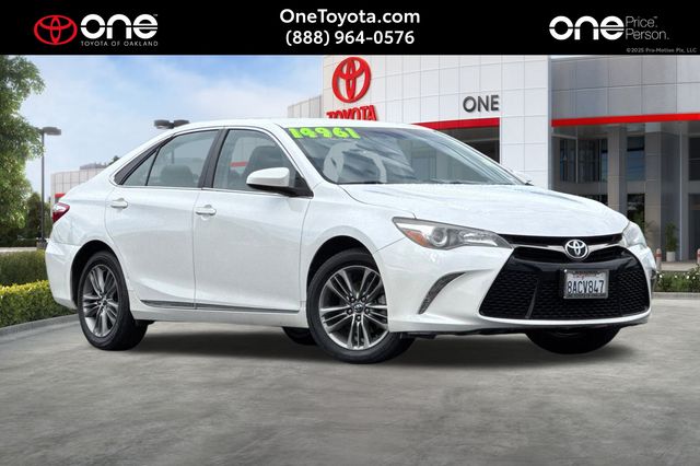 2017 Toyota Camry SE