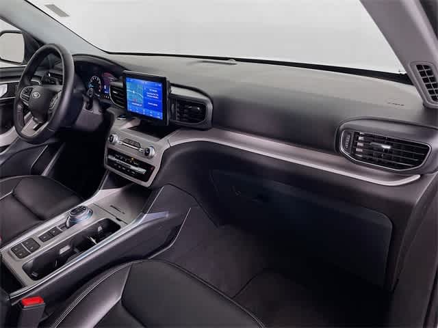 2024 Ford Explorer XLT photo 27