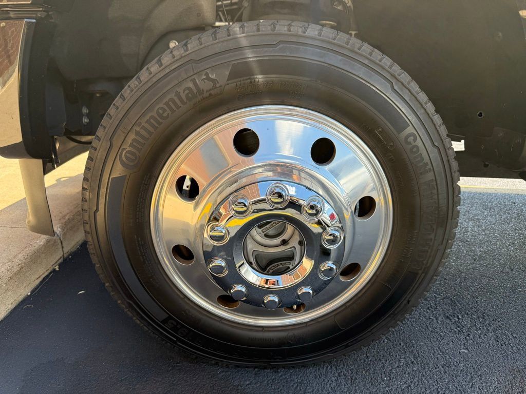 2020 Ford F-450 Platinum photo 13