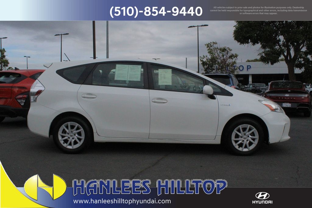 2012 Toyota Prius V Three photo 6