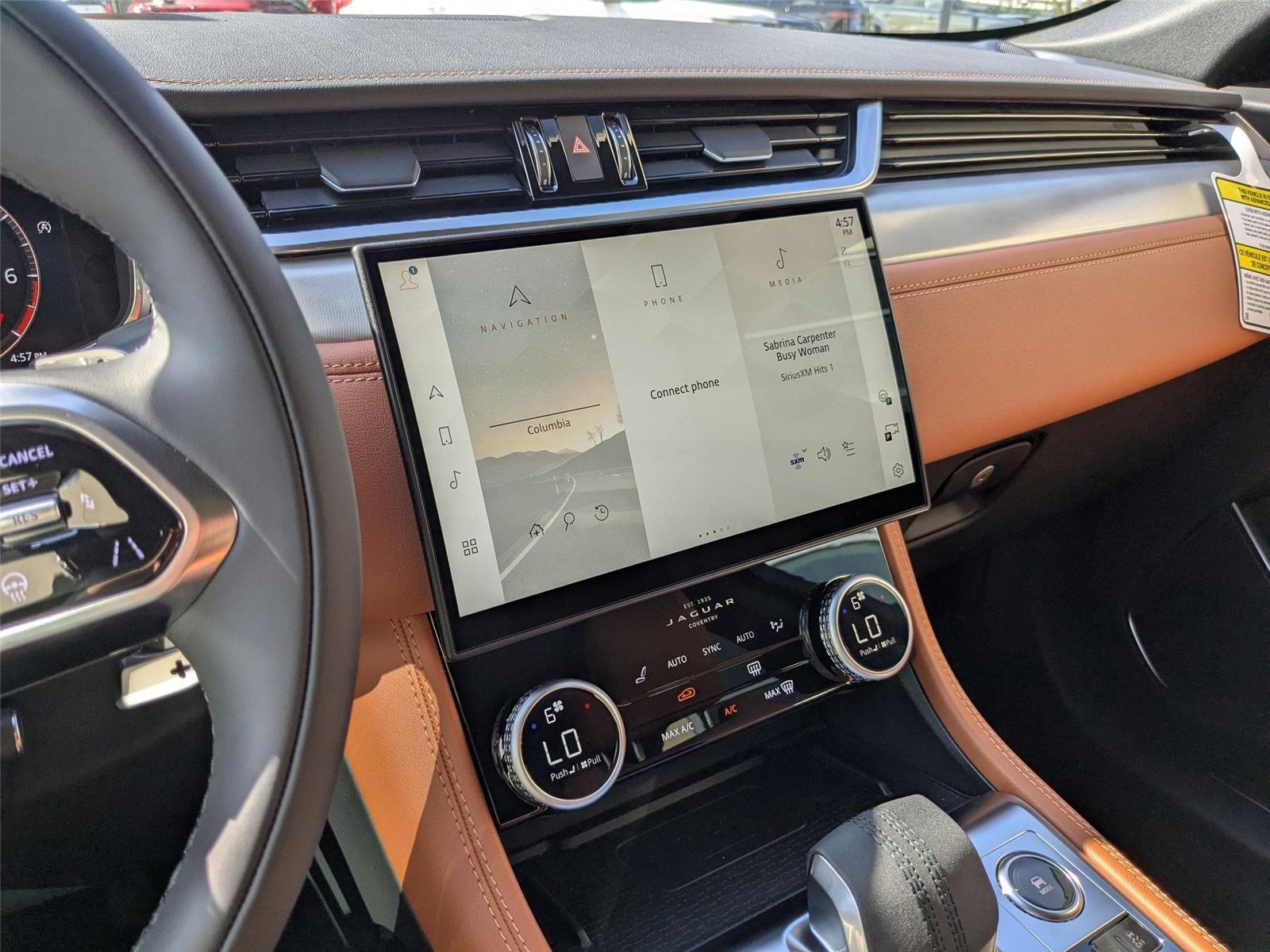 2026 Jaguar F-PACE P250 R-Dynamic S photo 18