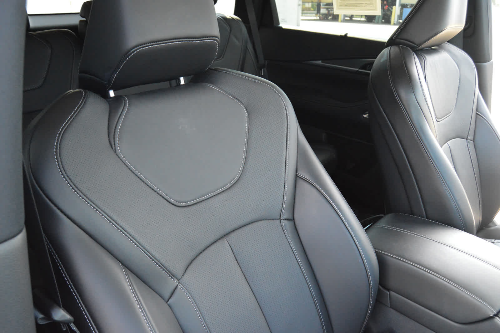 2024 Infiniti QX60 Luxe photo 9