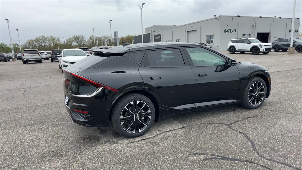 2025 Kia EV6 GT-Line photo 8