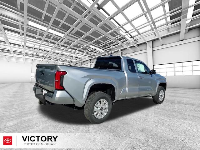2025 Toyota Tacoma SR5 XtraCab photo 3