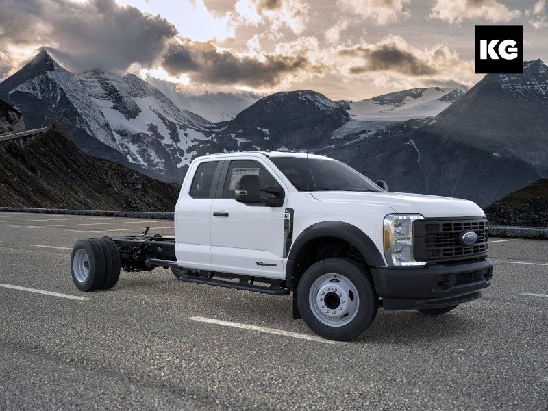2026 Ford F-450 Super Duty Chassis Cab XL's photo