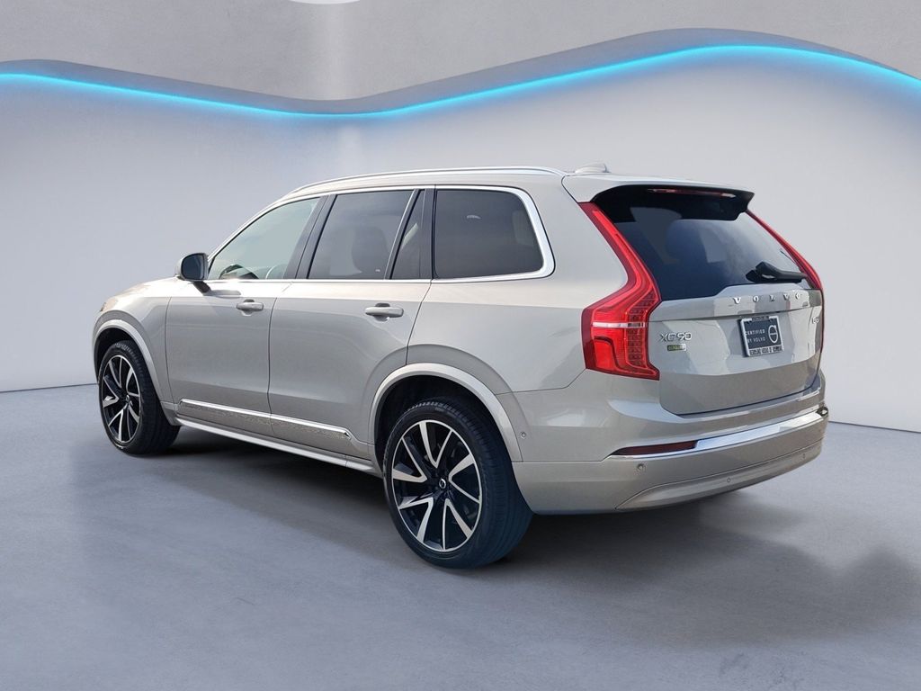 2024 Volvo XC90 Plus photo 4