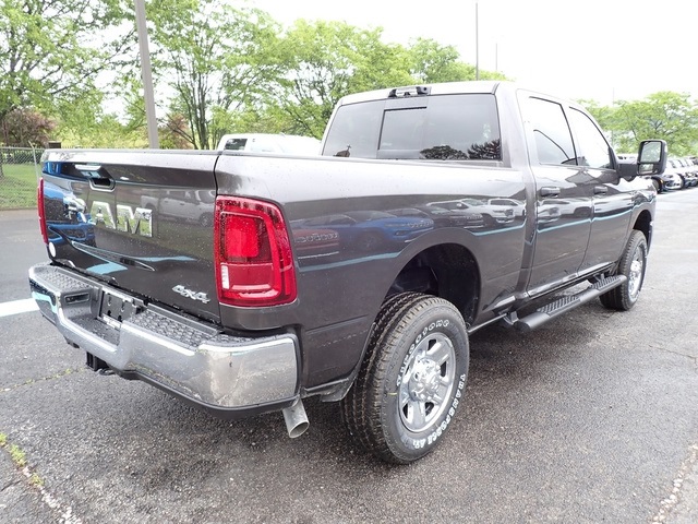 2025 Ram 2500 Tradesman photo 4