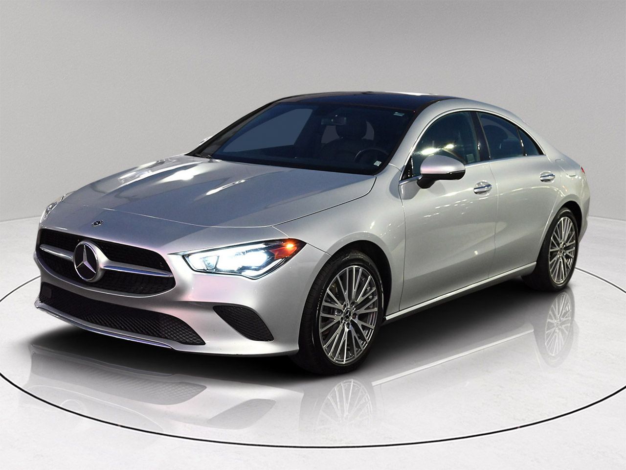 2022 Mercedes Benz CLA 250 photo 3