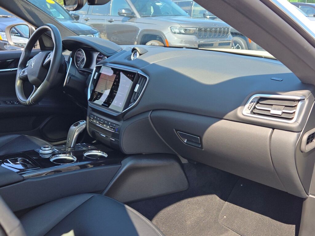 2022 Maserati Ghibli Modena Q4 photo 7