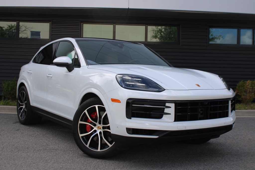 2024 Porsche Cayenne Coupe S photo 10