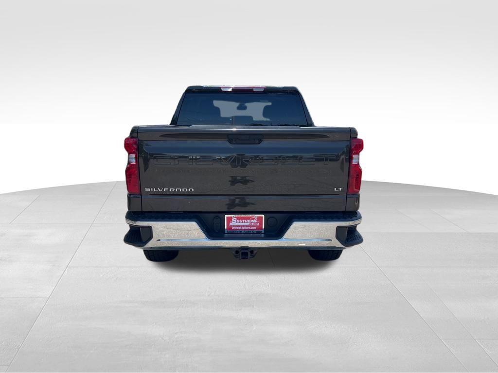 2023 Chevrolet Silverado 1500 LT photo 5