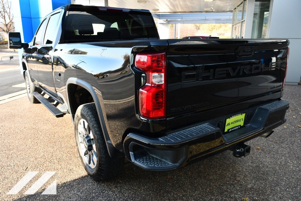 2024 Chevrolet Silverado 2500HD Custom photo 2