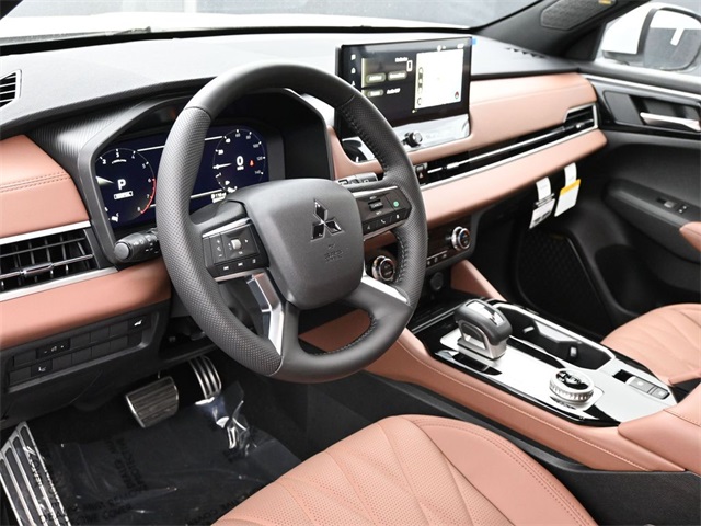 2025 Mitsubishi Outlander SEL photo 4