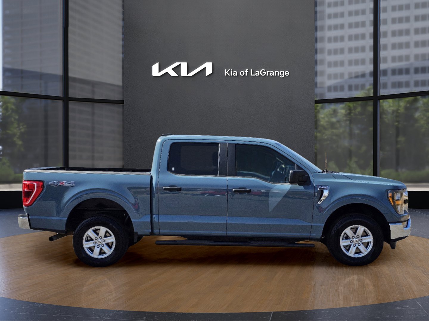 2023 Ford F-150 XLT photo 6