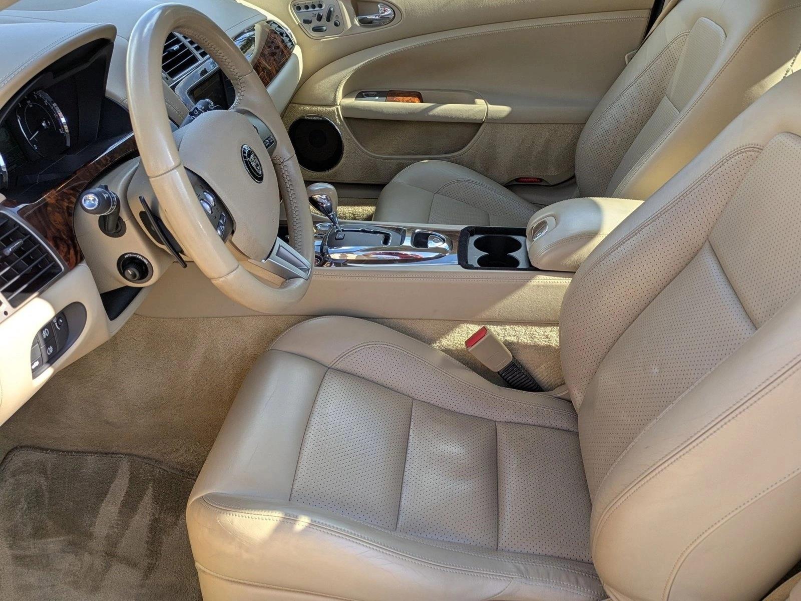 2009 Jaguar XK Base photo 15