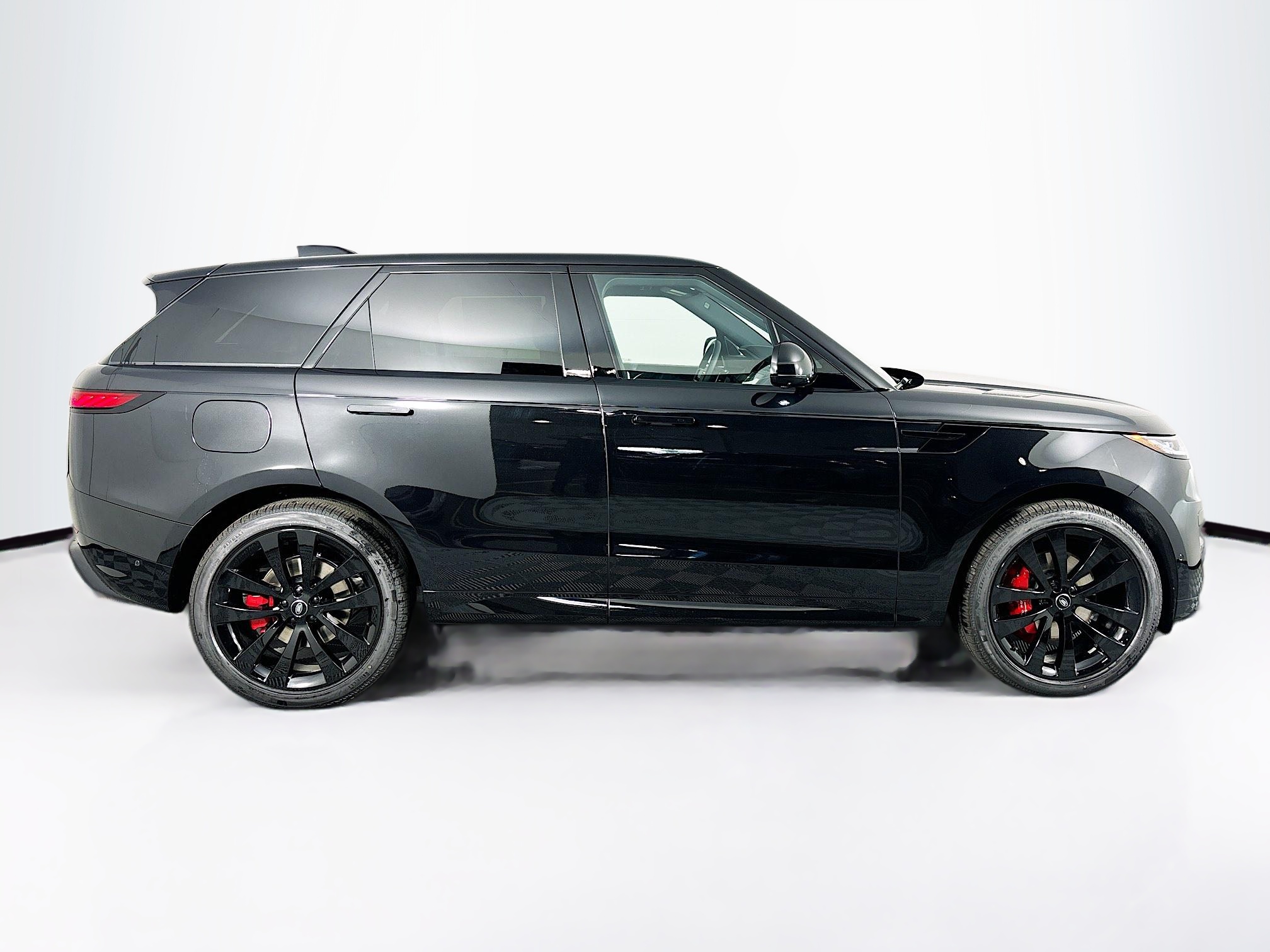 2025 Land Rover Range Rover Sport SE photo 4