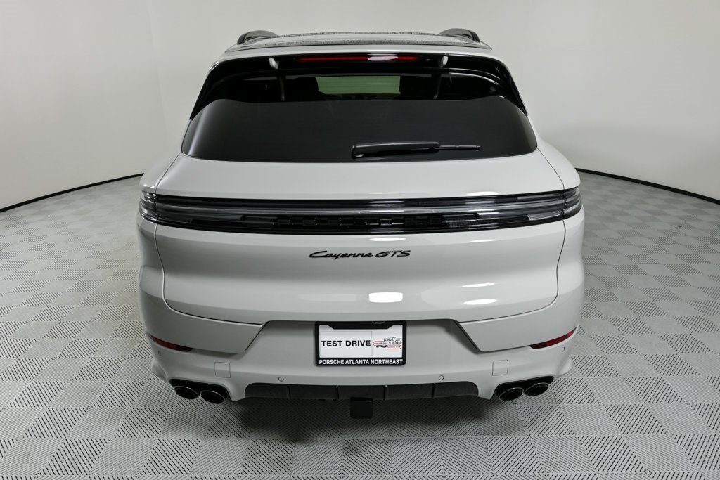 2025 Porsche Cayenne GTS photo 27