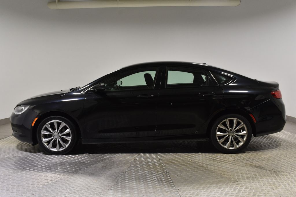 Used 2015 Chrysler 200 S with VIN 1C3CCCBBXFN756763 for sale in Beachwood, OH