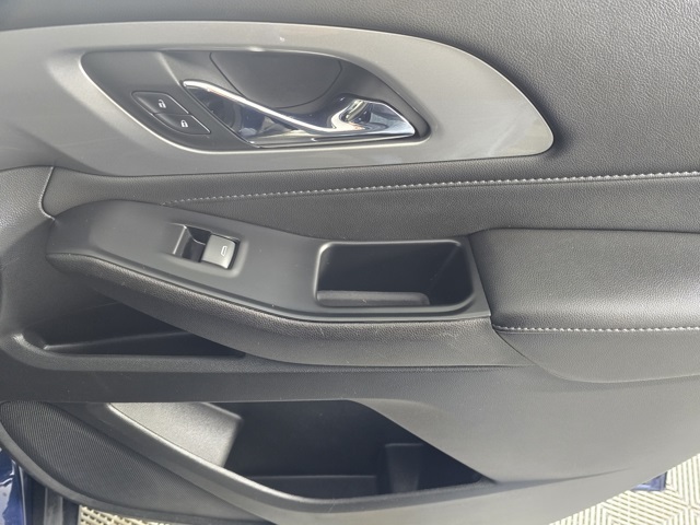 2023 Chevrolet Traverse 1LT photo 3