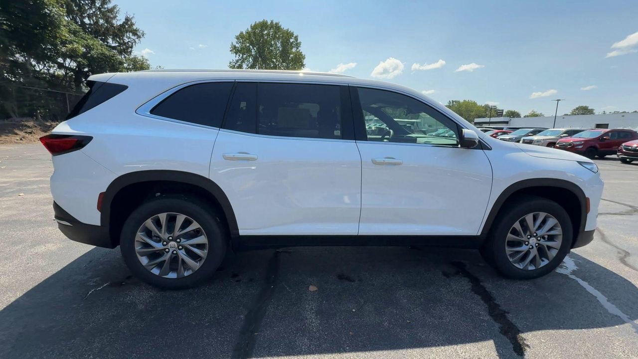 2026 Buick Enclave Preferred photo 9